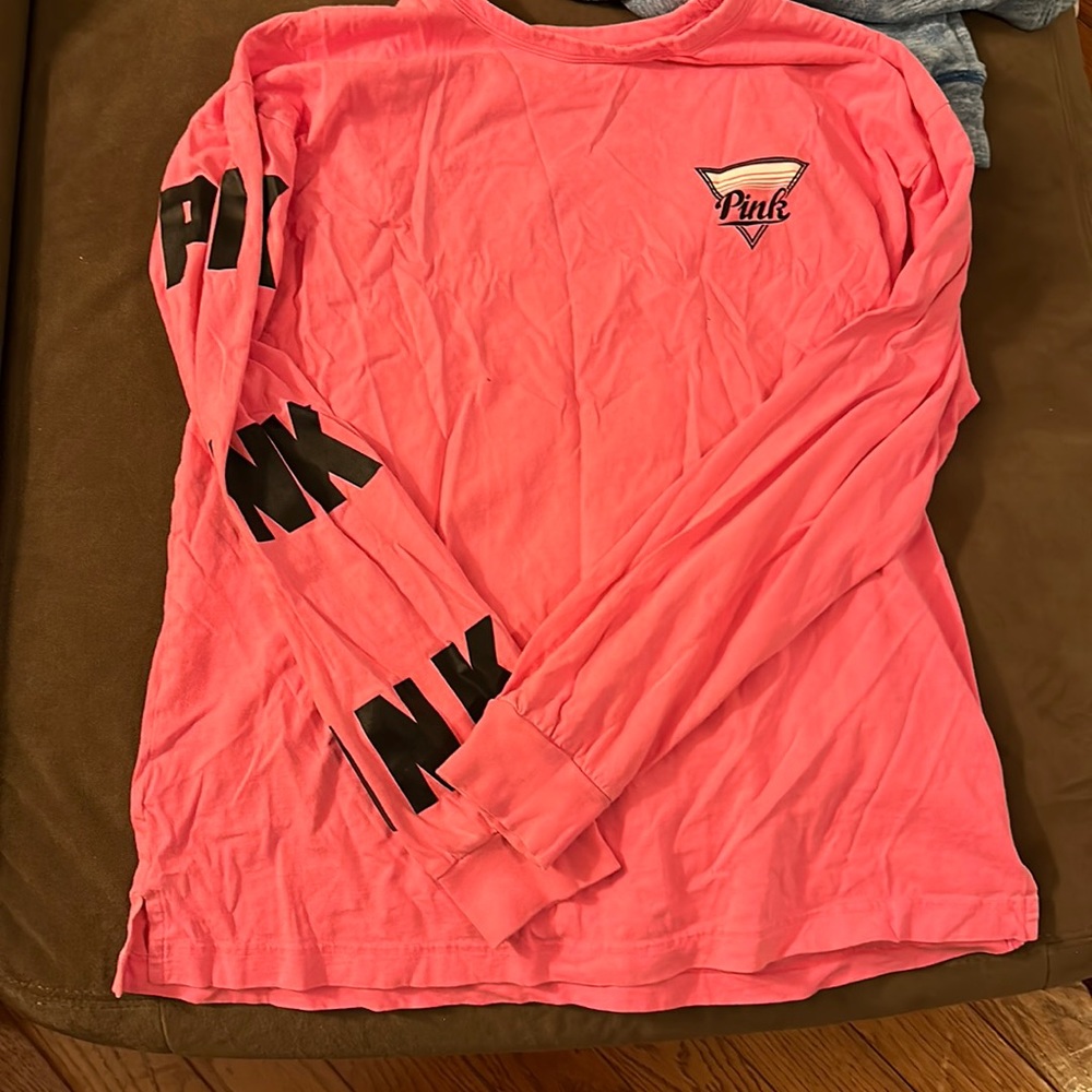 PINK Pink Long sleeve top with cutout in the upper back/neck